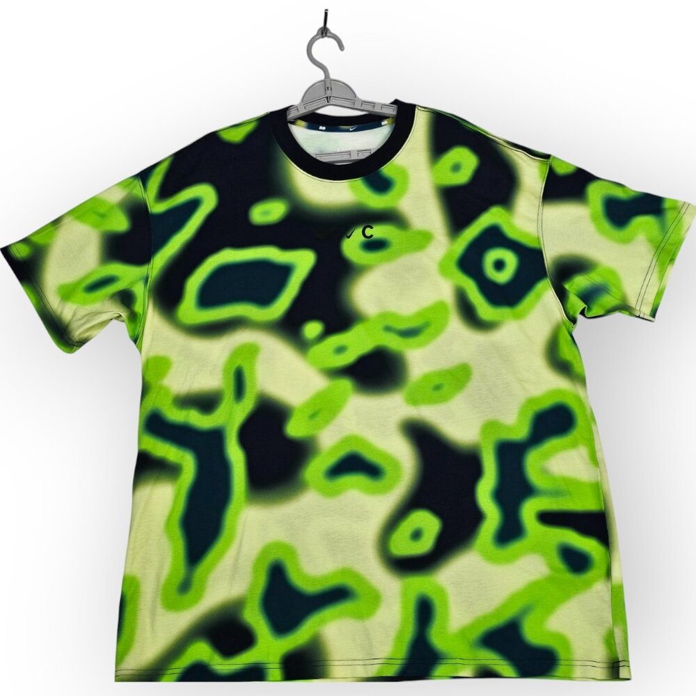 Nike Sportswear Loose Fit Abstract Topographic Graphic T-Shirt XL